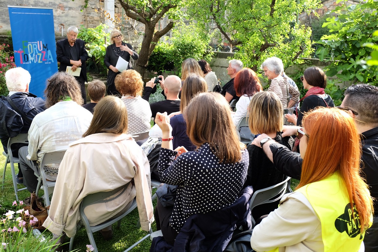 Vrt družine Čalija, 19. Forum Tomizza, Pesnik na cesti, Koper, 17. 5. 2018 (foto Zaneto Paulin)