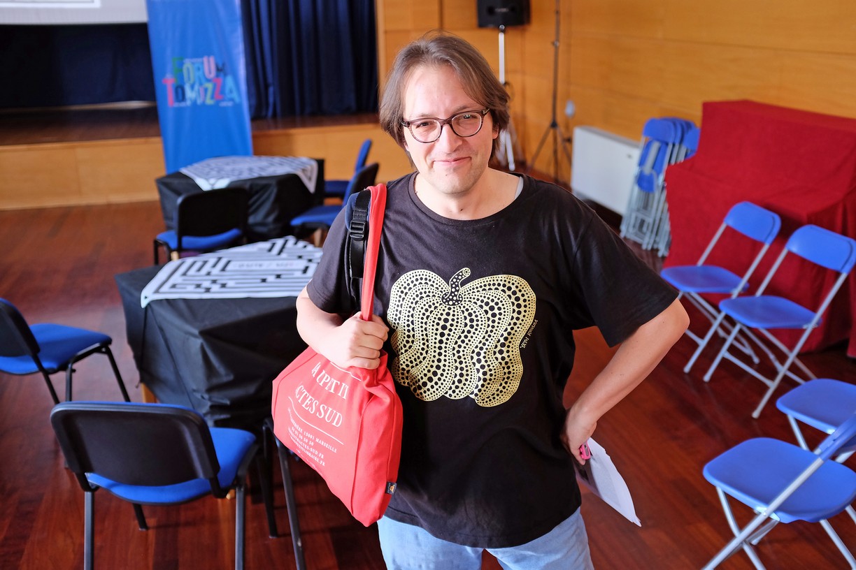 Simultani prevoditelj Max Blažević, Zajednica Talijana „Fulvio Tomizza“ Umag / Comunità degli Italiani “Fulvio Tomizza“ Umago, 19. Forum Tomizza, 18. 5. 2018. (foto:Zaneto Paulin)