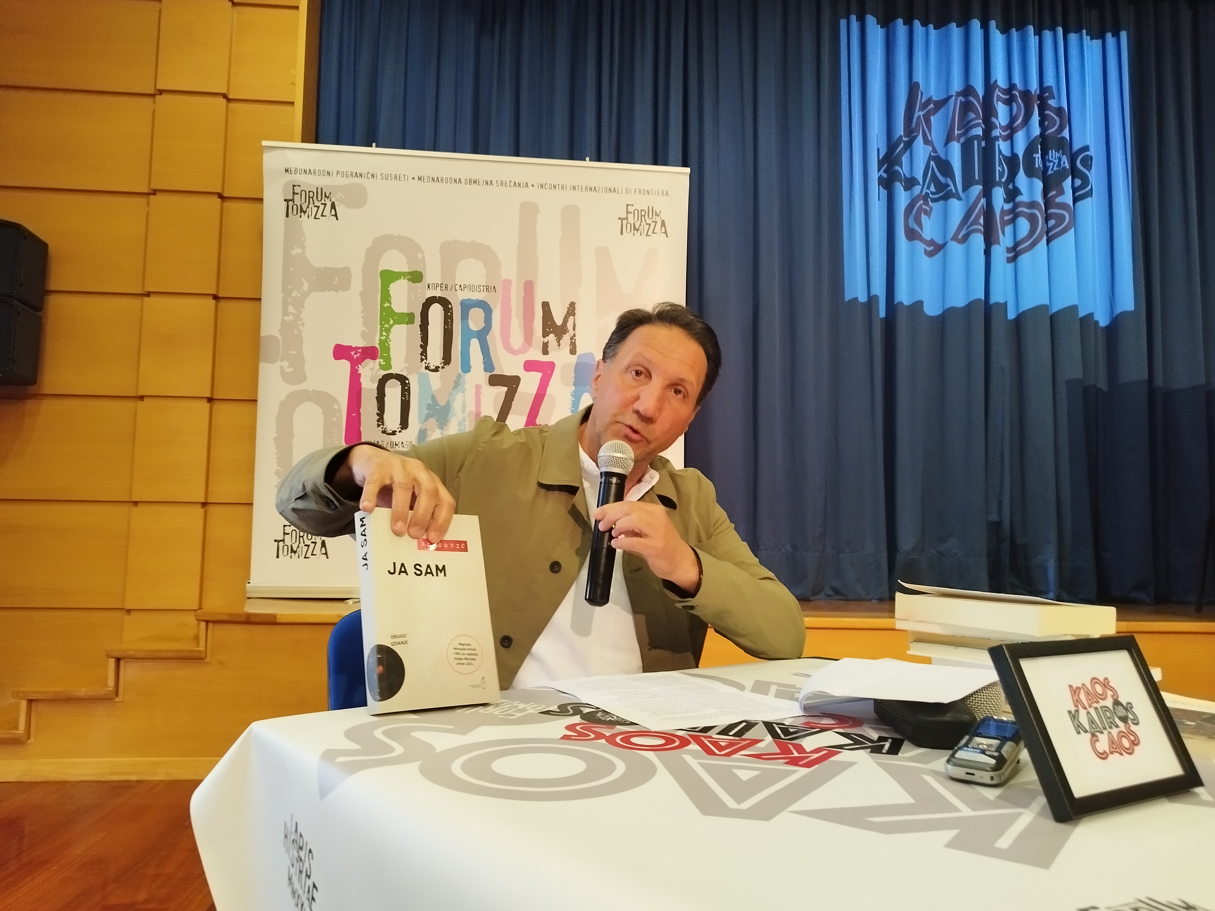Uzunović, Damir (2022.): Moram požuriti nazad u Bosnu