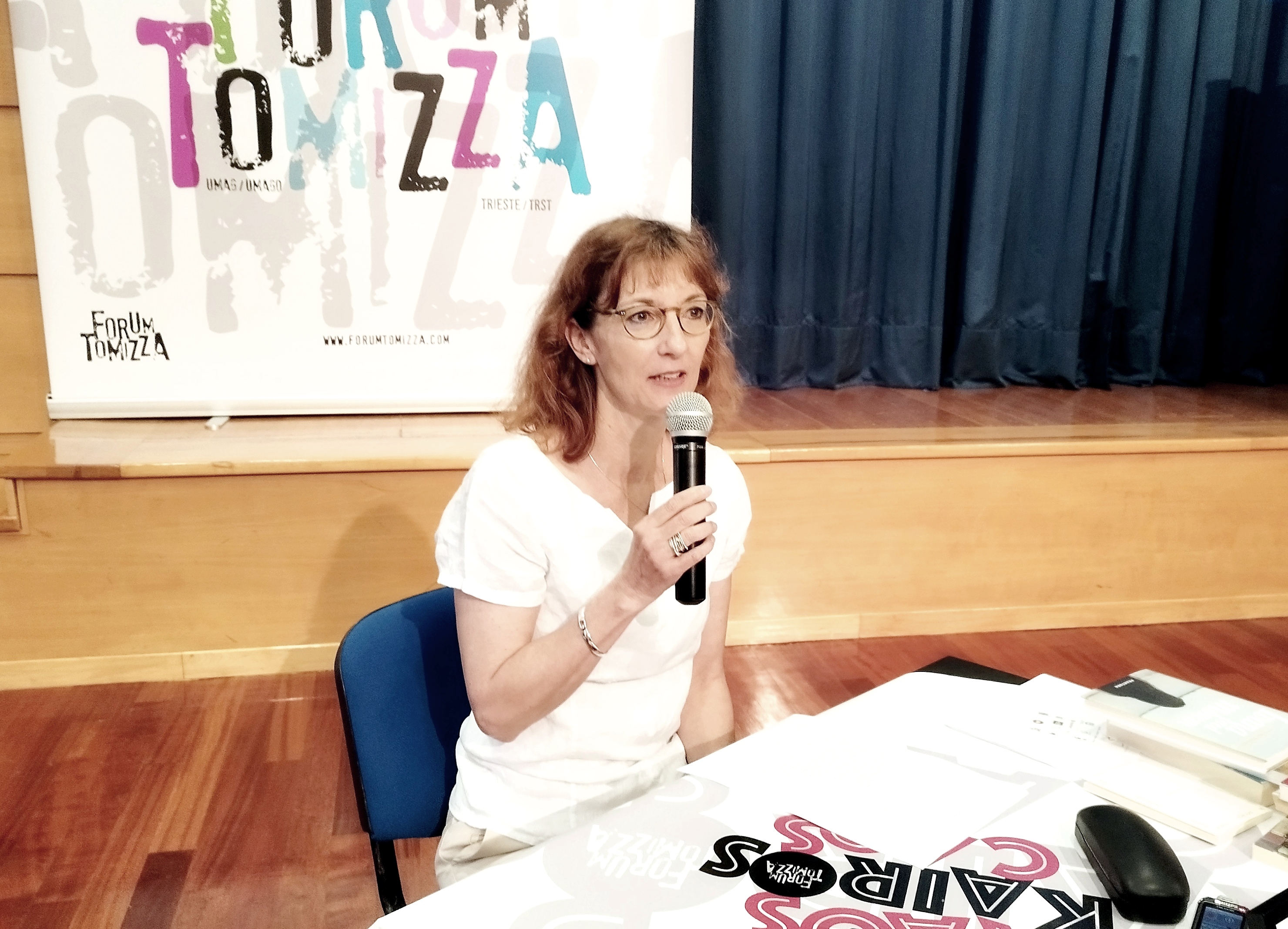 Simoniti, Veronika: Literatura vs kaos (2022)