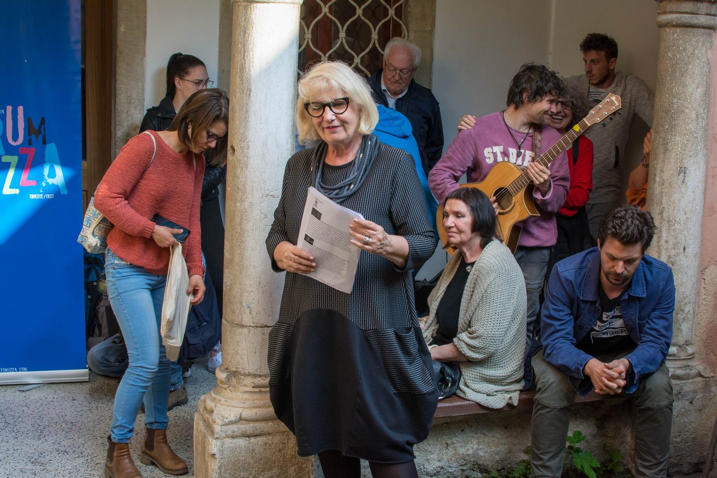 Irena Urbič, 19. Forum Tomizza, Pesnik na cesti / Poeta in corso, dvorišče palače De Franceschi, Tumova 2, Koper / Capodistria, 17. 5. 2018 (foto Lado Jelen)